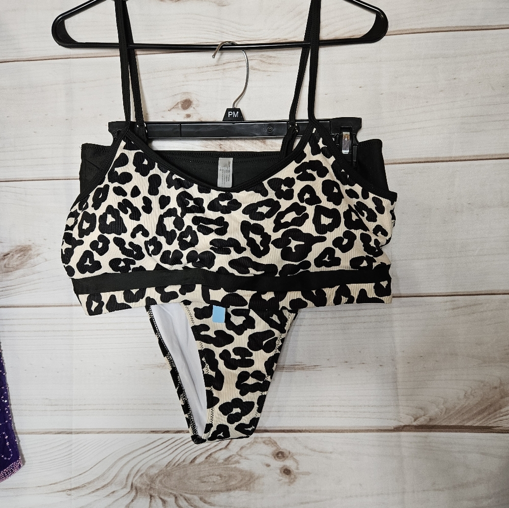 Cupshe Two-Piece Swimsuit